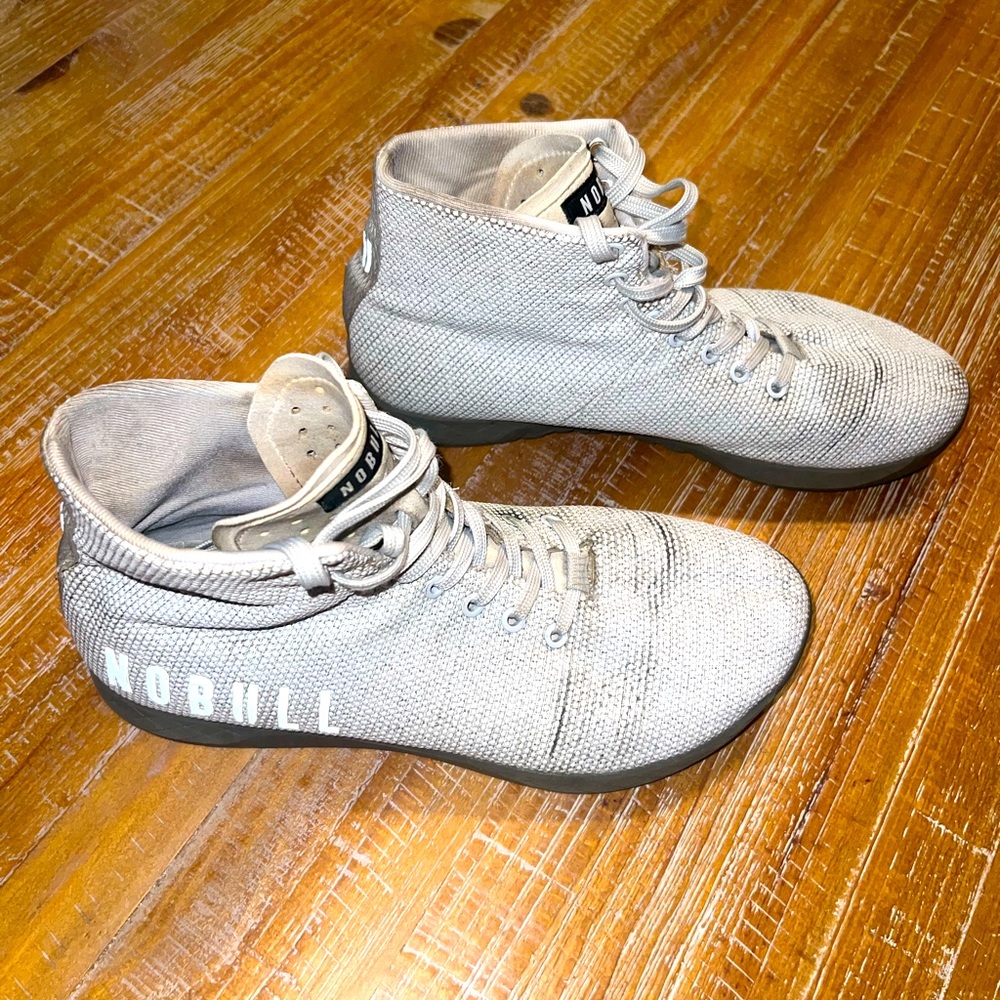 No bull shoes in grey/green (great for training!) size 10.5